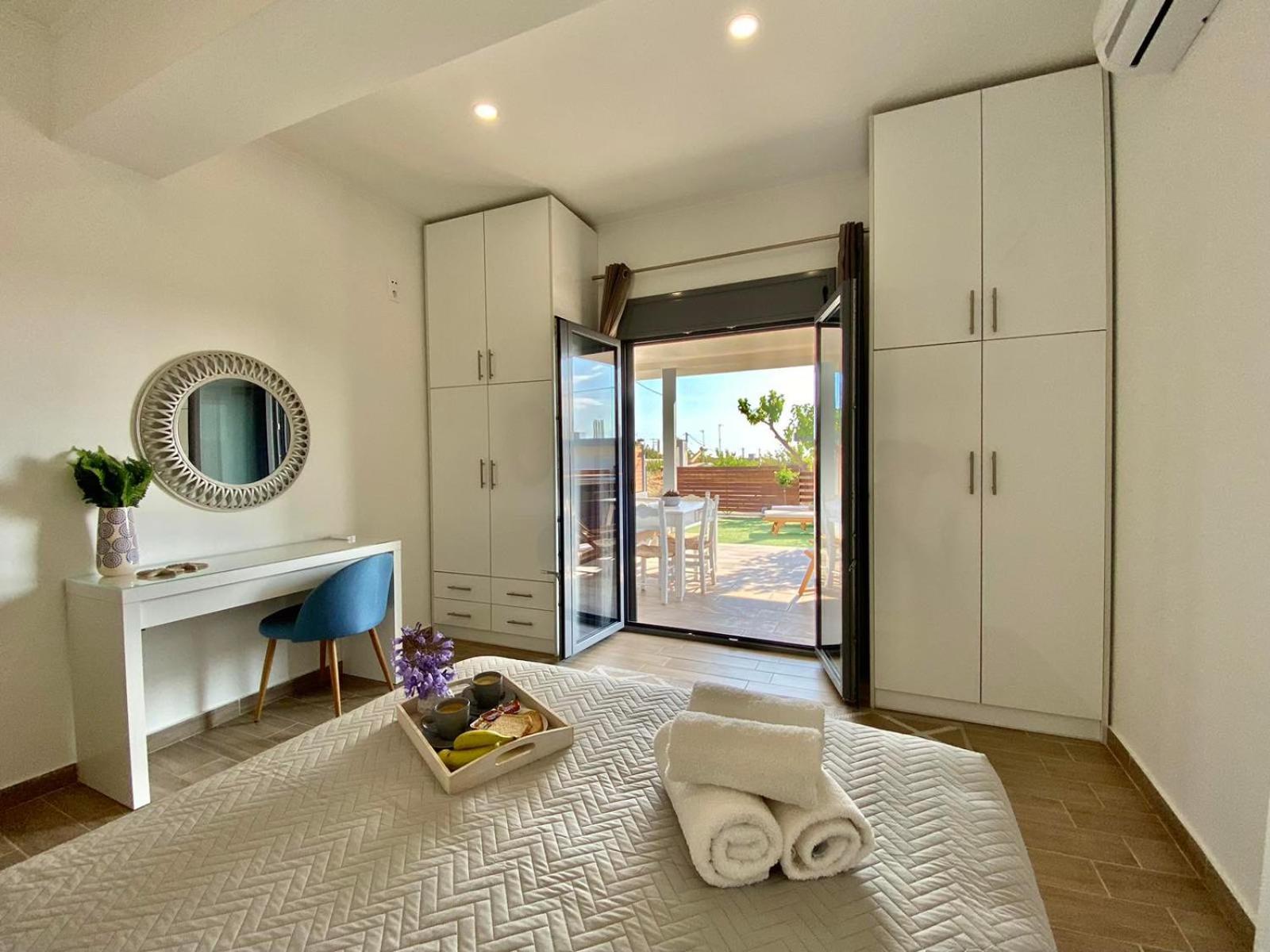 Ammos - For Holidays At The Kalamaki (Heraklion)