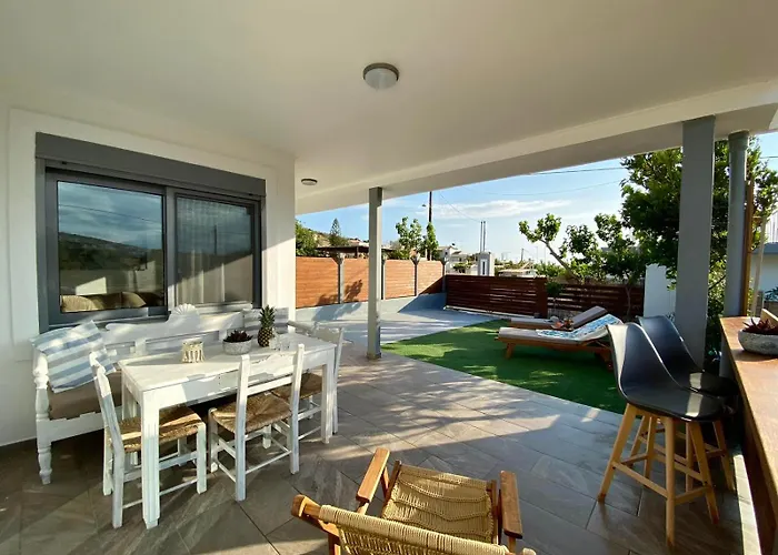 Ammos Kalamaki - For Holidays At The Beach