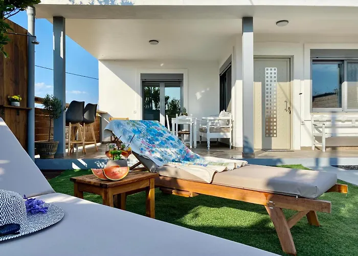 Ammos Kalamaki - For Holidays At The Beach